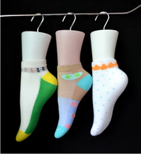 Wholesale Fashion Plastic Children Girl Mannequin Foot Shoe Display Stretcher Tree 2024 - buy cheap