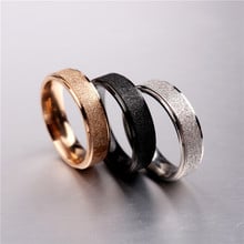 Moredear anel de titânio para casais, anel vintage de esmalte opaco em ouro rosa, anel de casamento e noivado para mulheres e homens, 6mm 2024 - compre barato
