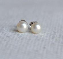 Pendientes pequeños de perlas de agua dulce, joyería de plata de ley S925, AAA, 4,5mm, regalo para bebé, fiesta de boda 2024 - compra barato