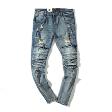 Уличная одежда мужские потертые джинсы потертые рваные байкерские обтягивающие джинсовые брюки трендовые однотонные облегающие джинсы с дырками 2024 - купить недорого