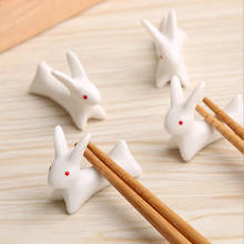 Маленький кролик керамическая подставка под палочки для еды посуда столовые приборы палочка для еды отдых прекрасный кролик ремесла подарок держатель для палочек 2024 - купить недорого
