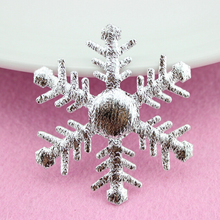 300pcs/lot BIG Sliver Glitter Felt Snowflake Patch Fabric Applique Edelweiss 65mm Festival Decor, DIY Works ,Xmas decor 2024 - buy cheap
