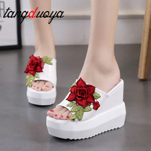 Sandálias femininas para o verão, sapatos de lazer, com bordado de flores, cunha de plataforma, sandálias gladiador com fundo grosso 2024 - compre barato