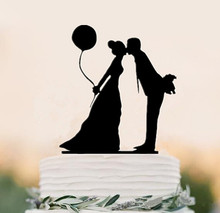 Nuevo diseño besando a la novia y el novio torta de boda Topper negro acrílico decoraciones de la boda accesorio para tarta envío gratis 2024 - compra barato
