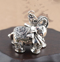 Colgante pequeño de elefante tallado de plata tibetana exquisita 2024 - compra barato