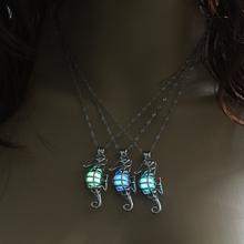 Ожерелье с подвеской в виде морского коня, светящаяся в темноте винтажная Подвеска для женщин, ожерелье-чокер, лидер продаж 2024 - купить недорого