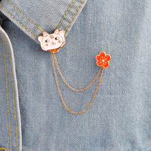 Брошь с изображением кошки, котенка, Красного цветка, металлическая эмалированная брошь в виде животного, булавка с цепочкой, значок на булавке для футболки, куртки, сумки, модное Ювелирное Украшение 2024 - купить недорого