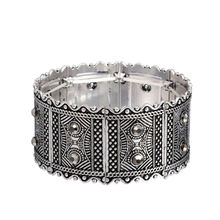 Женский винтажный браслет с серебряным покрытием, широкий эластичный браслет с кристаллами в стиле бохо, тибетский этнический мужской браслет 2024 - купить недорого
