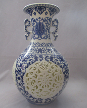 Collect  H:11  inch Chinese Blue and White Porcelain Two ears vase /Classic Jingdezhen Ceramic tabletop Vase V00012 2024 - buy cheap