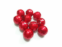 ¡El más nuevo! ¡20mm 100 unids/lote rojo facetado acrílico perlas para niños collar envío GRATUITO! 2024 - compra barato