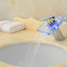 Torneira tipo cascata com luz led, torneira de água quente e fria para banheiro em três cores 2024 - compre barato