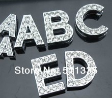 Letras deslizantes de diamantes de imitación para collar de mascotas, de 18mm A-Z, 130 unidades por lote, venta al por mayor 2024 - compra barato