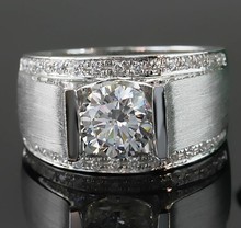 Anel de casamento masculino liso 14k, anel em ouro branco au585 1ct de diamante redondo, cores d vs1 brilhante para sempre 2024 - compre barato