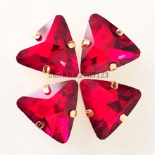 Free shipping 18mm 20pcs/bag  Gold bottom Triangle shape Red color crystal glass sew on  rhinestones 2024 - buy cheap
