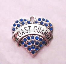 10 piezas un lote Chapado en plata antigua de la Guardia Costera azul colgante de cristal (A100071) 2024 - compra barato