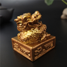 Estátua de dragão chinesa dourada, estatuetas com selo de jade imperial, artesanato para decoração de casa, ano do zodíaco, escultura de dragão 2024 - compre barato