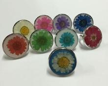 Бесплатная доставка 18 шт. модные разноцветные кольца с сушеными цветами 2024 - купить недорого