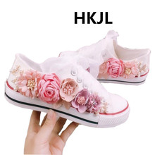 Popular spring and summer canvas shoes low to help manual three-dimensional sequins flowers flat women's shoes 2024 - buy cheap