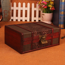 Caja de madera vintage europea con cerradura caja de almacenamiento caja de escritorio rectangular caja de joyería de madera antigua 2024 - compra barato