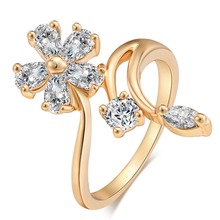 Bonito anillo de flores y hojas de cristales austriacos transparentes para mujer chica compromiso exquisito joyería de alta calidad al por mayor 2024 - compra barato