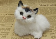 Pequena simulação de gato branco e bonito de poliéster e pele, cabeça preta, presente de gato cerca de 11x8cm 2024 - compre barato