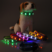 Collar de nailon con luz LED para perros pequeños, accesorio de seguridad que brilla en la oscuridad, iluminado, para gatos 2024 - compra barato