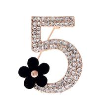 Women Fashion Number 5 Flower Rhinestone Brooch Pin Clothes Badge Jewelry Gift trendy 2024 - compre barato