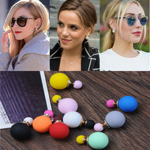 Pendientes de tuerca de perlas de doble cara para mujer, 19 colores de caramelo, mezcla de joyas de goma de Corea, novedad de 2017 2024 - compra barato