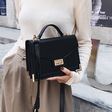 Ретро модная женская квадратная сумка 2019 новая качественная женская сумка из искусственной кожи с крокодиловым узором Сумка-тоут сумки-мессенджеры через плечо с замком 2024 - купить недорого