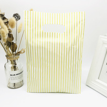 Yellow Gold  Stripe Christmas Gift Plastic Bags With Handle 20x30cm 50pcs/lot Wedding Gift Bags With Handle 2024 - compre barato