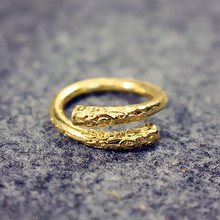 Винтажное специальное дизайнерское Золотое кольцо в форме короля обезьяны с серебряным покрытием Золотое черное Открытое кольцо для женщин 2024 - купить недорого