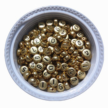 3600 unids/lote de cuentas redondas planas de plástico acrílico para pulsera, abalorios con número de moneda de 4x7MM, 0-9 mezclados, Color dorado 2024 - compra barato