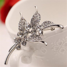 Hot Fashion Alloy  Created imitation diamond Crystal brooch flower brooch Korean rhinestone Women clothes accessories CC2547 2024 - buy cheap