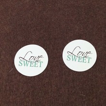 Adesivos "love is sweet" com 300 peças, adesivos de diâmetro 3cm, etiquetas adesivas com vedação, etiquetas para cozinhar diy para presente/caixa/jóias/bolo 2024 - compre barato