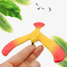 Brinquedo de plástico/madeira-boneco com balanço da águia, brinquedo mágico, equilíbrio do pássaro, boneco engraçado, aprendizado para crianças 2024 - compre barato