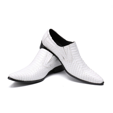 Branco dos homens sapatos de escritório moda pointed-toe vestido sapatos para homens couro Genuíno falt Paisley homens oxford tamanho 38-46 2024 - compre barato