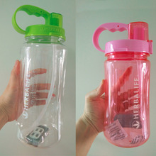 Herbalife Nutrition Mega-botella de agua deportiva de medio galón, vaso transparente de plástico para alimentos, 64oz 2024 - compra barato