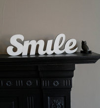 Free shipping Handpainted Chic Smile pvc Sign - Word Smile Sign - Housewarming Present by Wordsworth 2024 - купить недорого