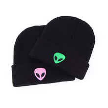 Chapéu de inverno de malha de personagem alienígena, chapéu casual de algodão bordado para homens e mulheres, skullies de inverno, novo, 2021 2024 - compre barato