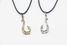 ZRM 20 шт./лот оптовая продажа модных ювелирных изделий винтажное ожерелье Моана с подвеской рыболовный крючок с кожаным шнуром ожерелье Подарки 2024 - купить недорого