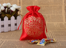 Bolsa de seda satinada con cordón, bolsa de satén roja con logotipo personalizado de alta calidad, 50 unids/lote, 9x12cm, bolsas de regalo con cordón 2024 - compra barato