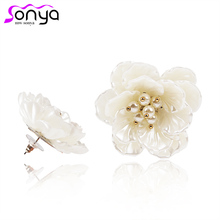 New White Pearl Flower Stud Earrings for Women Resin Shell Petal Earrings Fashion Women Jewelry 4A5020 2024 - buy cheap