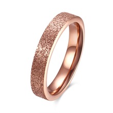 Розовое золото, яркое кольцо с пайетками, титановые кольца из нержавеющей стали для мужчин и женщин, очаровательные свадебные кольца, тусклые полированные кольца для пар 2024 - купить недорого