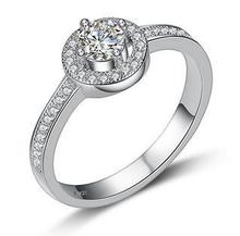 Женское Обручальное кольцо из серебра 925 пробы с фианитом 2024 - купить недорого