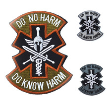 Parches médicos bordados, emblema del ejército militar, accesorio táctico de gancho y bucle, 10x7cm 2024 - compra barato