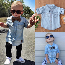 Детская джинсовая рубашка с длинным рукавом, отложным воротником и карманами 2024 - купить недорого