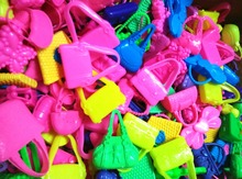 100 unids/lote de bolsos casuales de moda para muñecas Barbie, bolsos de hombro de plástico de varios estilos, accesorios 2024 - compra barato