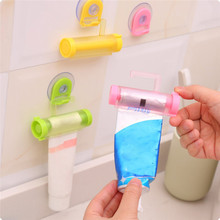 Exprimidor de tubos de plástico, dispensador sencillo de pasta de dientes útil, soporte de pasta de dientes para baño, accesorios de baño 2024 - compra barato