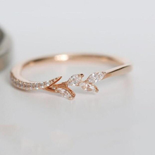 Tisonliz изящные тонкие кольца с кристаллами Свадебные обручальные кольца с листом для женщин розовое золото очаровательные ювелирные изделия для вечеринок Anillos Muje 2024 - купить недорого