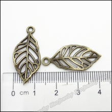 Encantos do Vintage árvore folha pingente antigo bronze liga de zinco Fit pulseira colar de Metal DIY jóias 2024 - compre barato